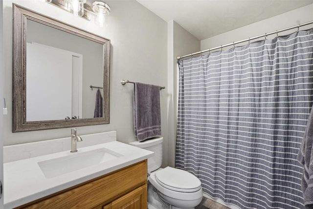 1121 FIELDVIEW DRIVE, Menasha, WI 54952