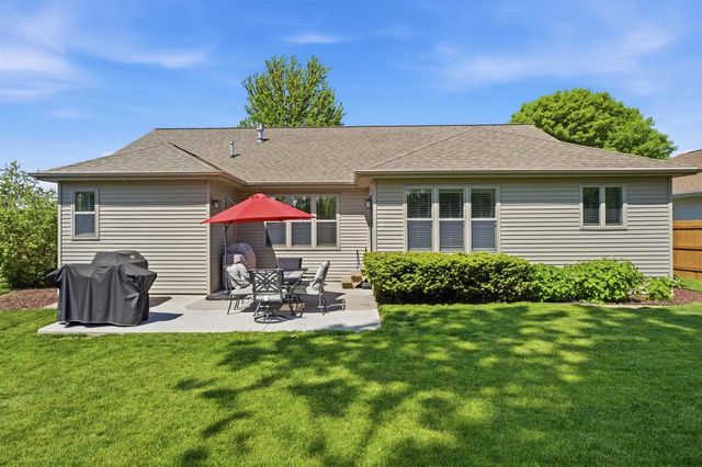1121 FIELDVIEW DRIVE, Menasha, WI 54952