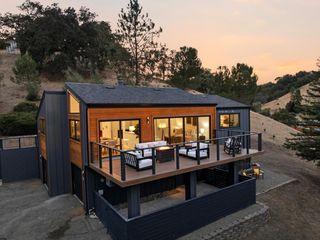 17815 Woodland Avenue, Morgan Hill, CA 95037