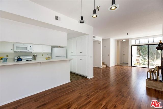 844 Magnolia Avenue 14, Pasadena, CA 91106