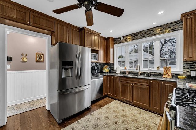 306 Vincennes CIRCLE, Racine, WI 53402