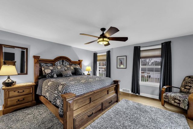 306 Vincennes CIRCLE, Racine, WI 53402