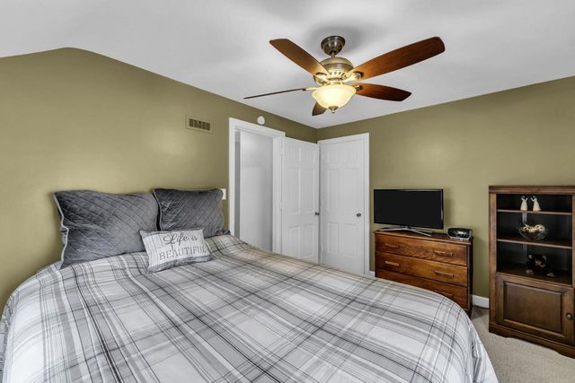 306 Vincennes CIRCLE, Racine, WI 53402