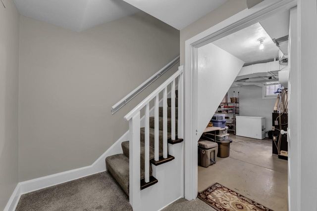 306 Vincennes CIRCLE, Racine, WI 53402
