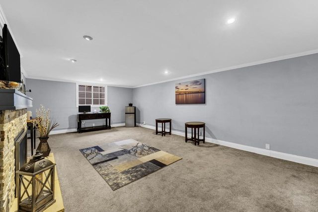 306 Vincennes CIRCLE, Racine, WI 53402