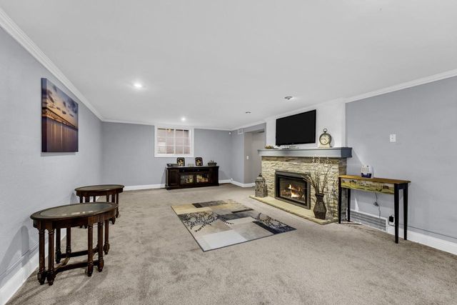 306 Vincennes CIRCLE, Racine, WI 53402