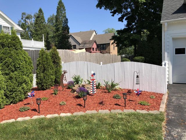 306 Vincennes CIRCLE, Racine, WI 53402