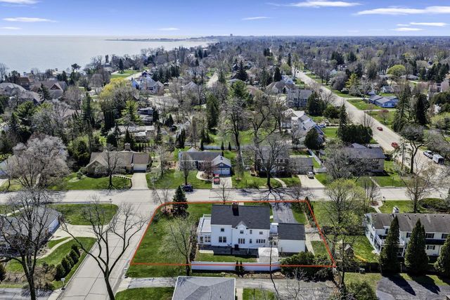 306 Vincennes CIRCLE, Racine, WI 53402