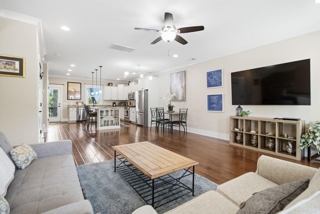 1880 Carolina Towne Court, Mount Pleasant, SC 29464