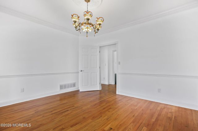 4 Claire Court, Matawan, NJ 07747