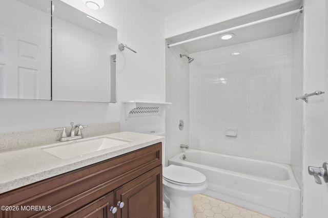 4 Claire Court, Matawan, NJ 07747