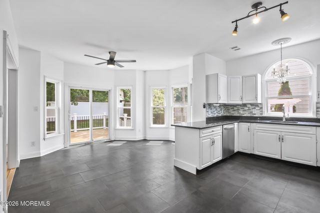 4 Claire Court, Matawan, NJ 07747