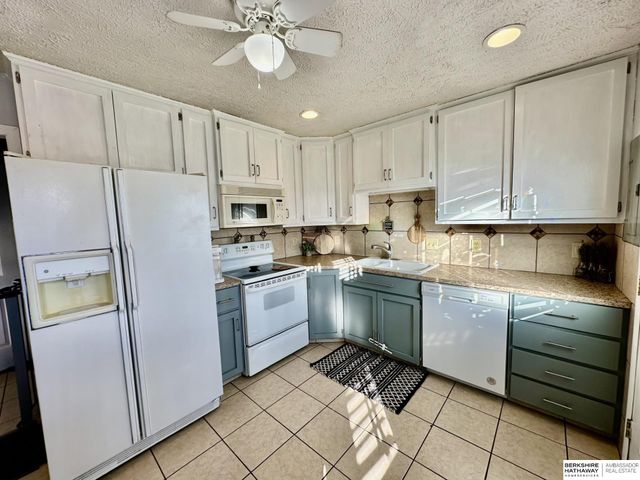 7107 Florence Street, La Vista, NE 68128