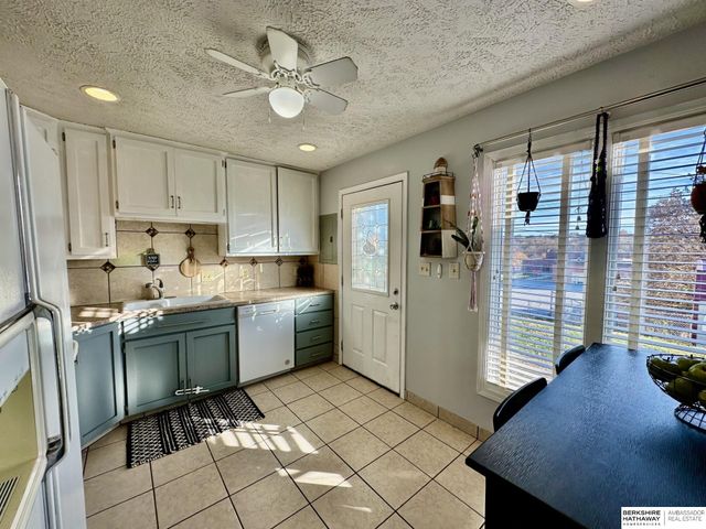 7107 Florence Street, La Vista, NE 68128