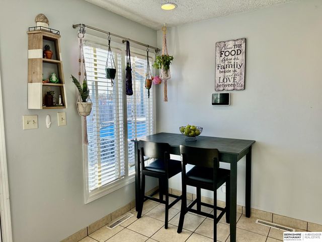 7107 Florence Street, La Vista, NE 68128