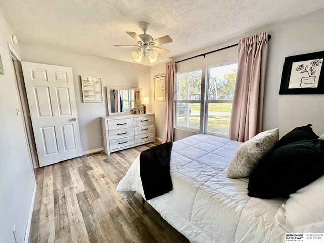 7107 Florence Street, La Vista, NE 68128