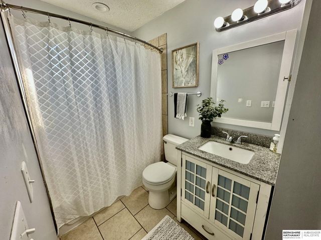 7107 Florence Street, La Vista, NE 68128