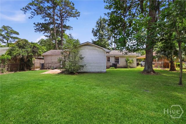 9 Drake Drive, Savannah, GA 31406