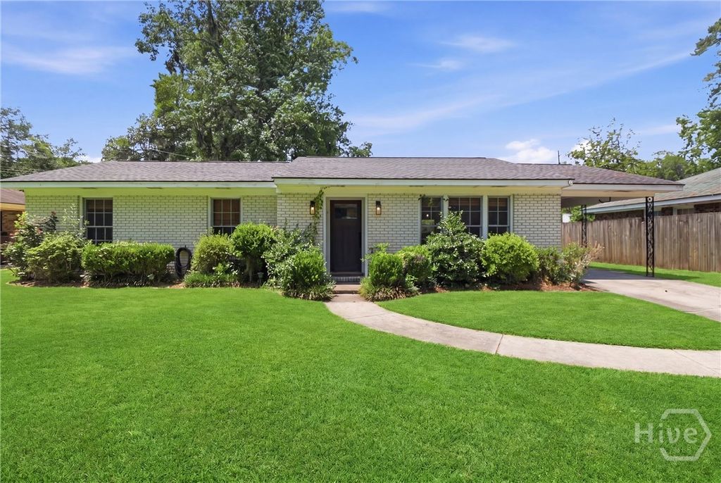 9 Drake Drive, Savannah, GA 31406