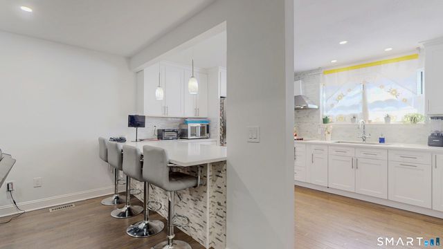 90 Bouton Street 2A, Norwalk, CT 06854