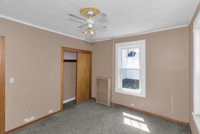 53 Calumet Rd, Holyoke, MA 01040