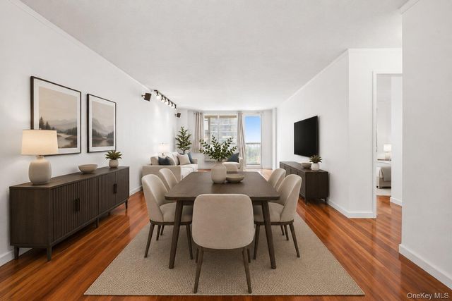 118-17 Union Turnpike 12G, Forest Hills, NY 11375