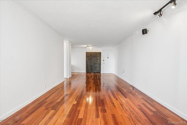 118-17 Union Turnpike 12G, Forest Hills, NY 11375