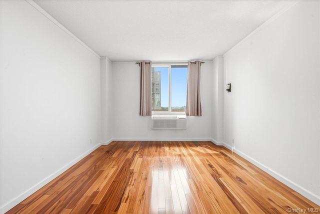 118-17 Union Turnpike 12G, Forest Hills, NY 11375