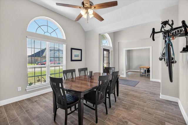 11903 Champions Forest Drive, Mont Belvieu, TX 77535