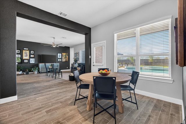 11903 Champions Forest Drive, Mont Belvieu, TX 77535