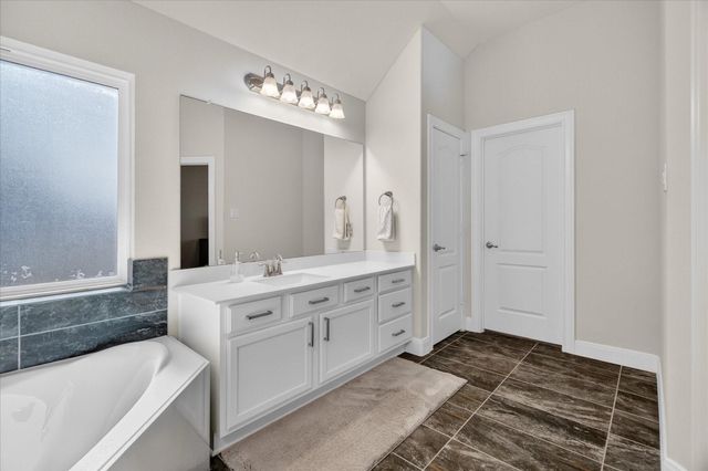 11903 Champions Forest Drive, Mont Belvieu, TX 77535