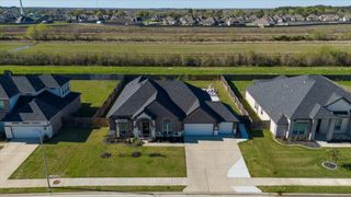 11903 Champions Forest Drive, Mont Belvieu, TX 77535