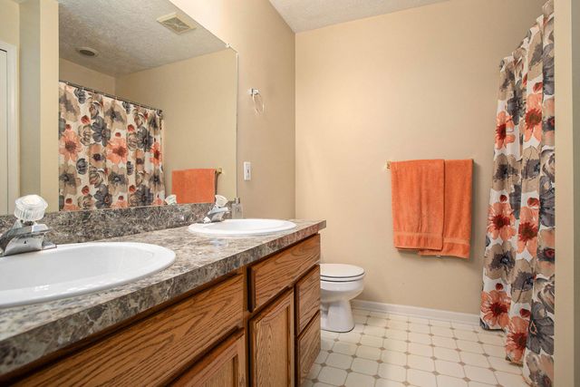 127 Eastman Court, Battle Creek City, MI 49068