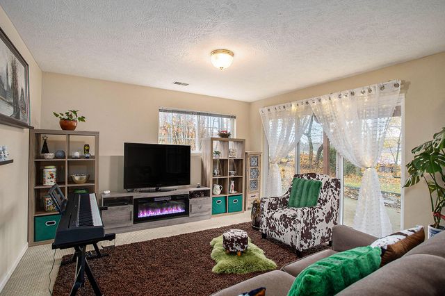 127 Eastman Court, Battle Creek City, MI 49068