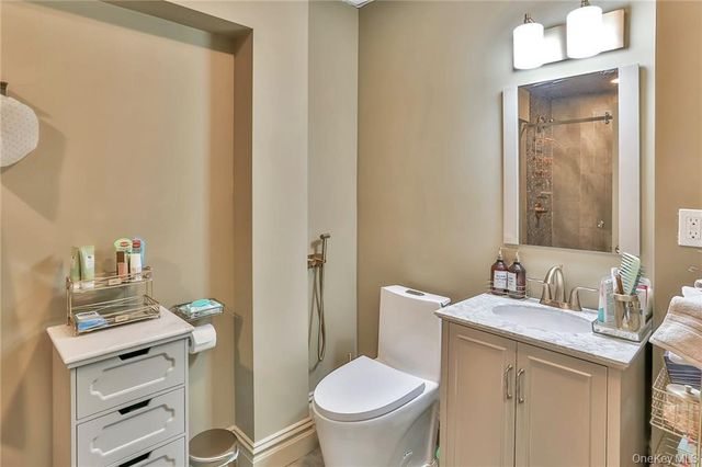433 New Rochelle Road, Bronxville, NY 10708