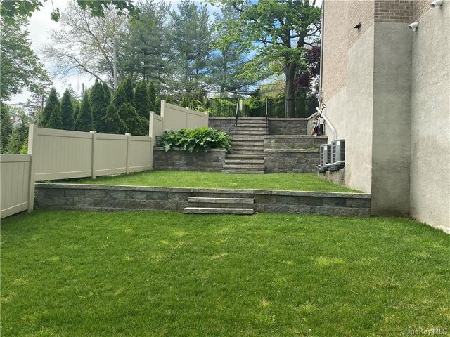 433 New Rochelle Road, Bronxville, NY 10708