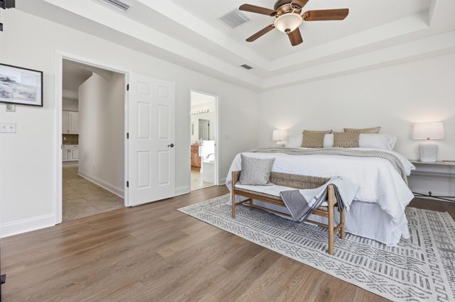 933 Oxford Dr, St Augustine, FL 32084