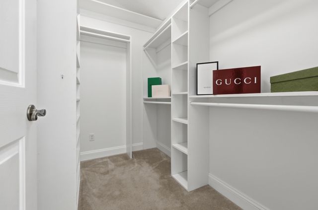 933 Oxford Dr, St Augustine, FL 32084