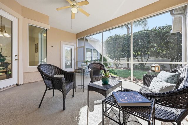 933 Oxford Dr, St Augustine, FL 32084