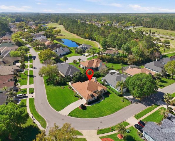 933 Oxford Dr, St Augustine, FL 32084