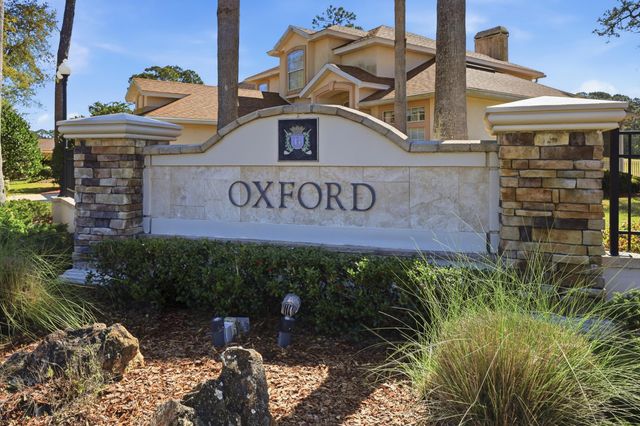 933 Oxford Dr, St Augustine, FL 32084