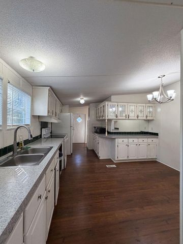 2244 Jeannie Street, Navarre, FL 32566