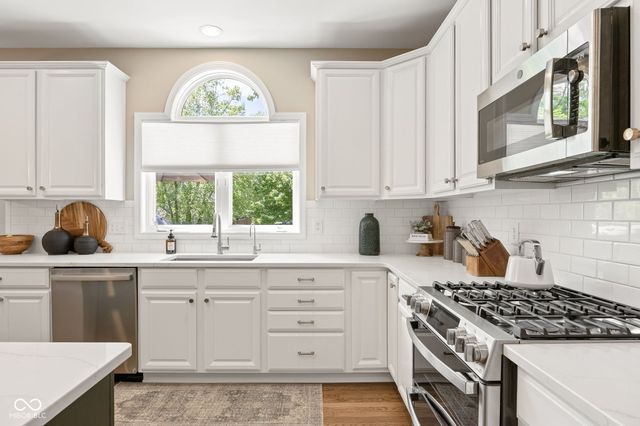 12070 Clear Sky Court, Fishers, IN 46037