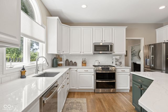 12070 Clear Sky Court, Fishers, IN 46037