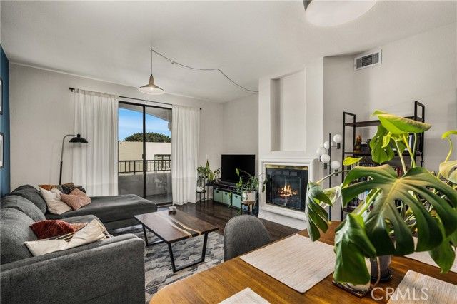 555 Maine Avenue 116, Long Beach, CA 90802