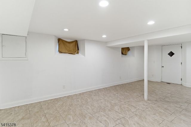 229 Hillcrest Ter, Roselle Boro, NJ 07203