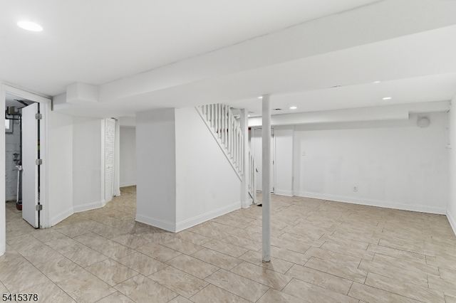 229 Hillcrest Ter, Roselle Boro, NJ 07203