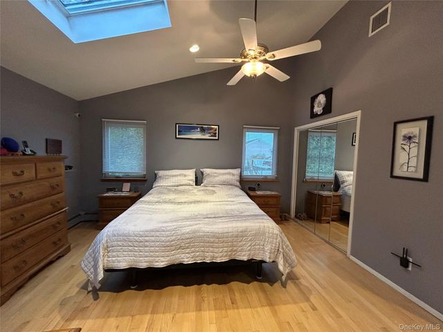 839 Pine Avenue, West Islip, NY 11795