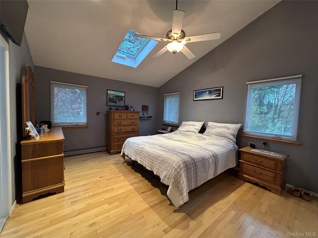 839 Pine Avenue, West Islip, NY 11795