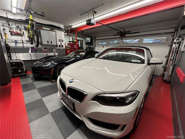 839 Pine Avenue, West Islip, NY 11795